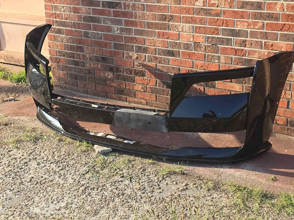 2024 Parts & Memorabilia Bodywork - Image 4 of 10