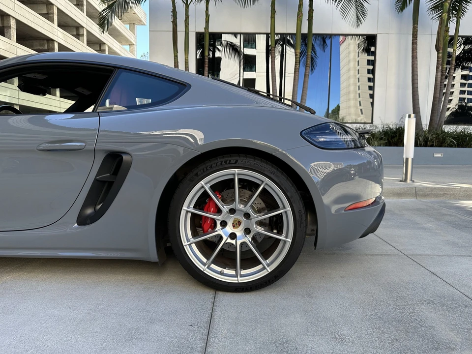 2024 Porsche 718 Cayman GTS 4.0 - Image 14 of 31