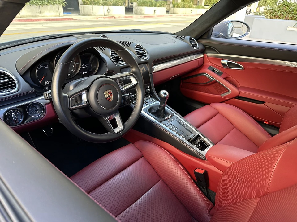 2024 Porsche 718 Cayman GTS 4.0 - Image 29 of 31