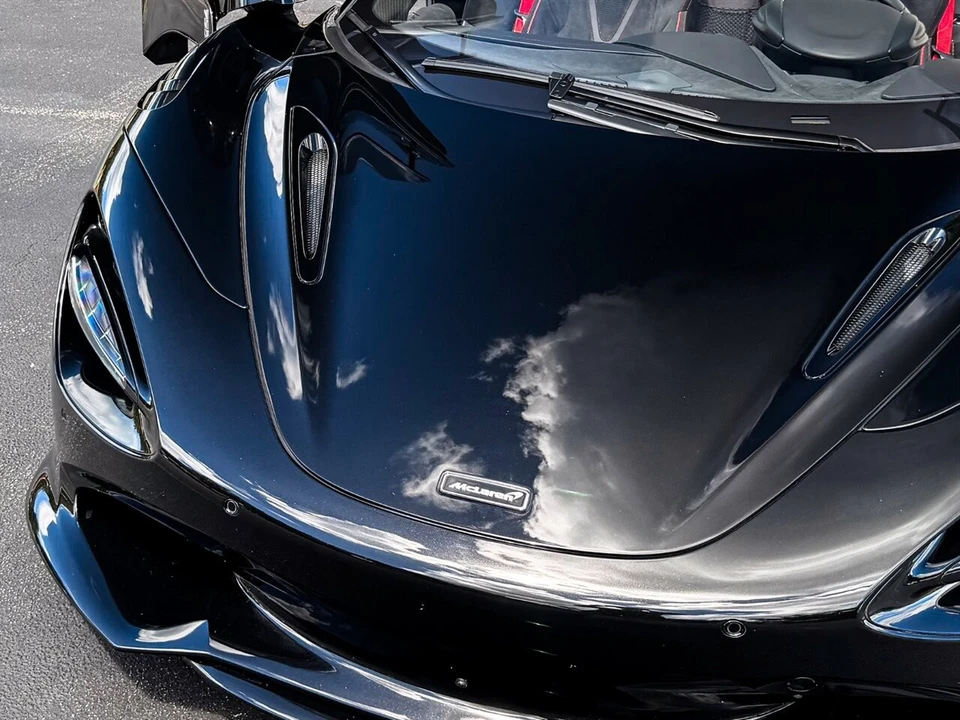 2024 McLaren 750S Spider - Image 4 of 4