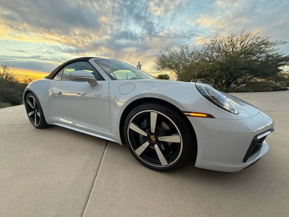 2024 Porsche 992 Carrera - Image 14 of 31