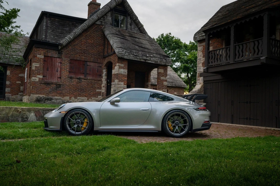 2024 Porsche 992 GT3 - Image 16 of 21