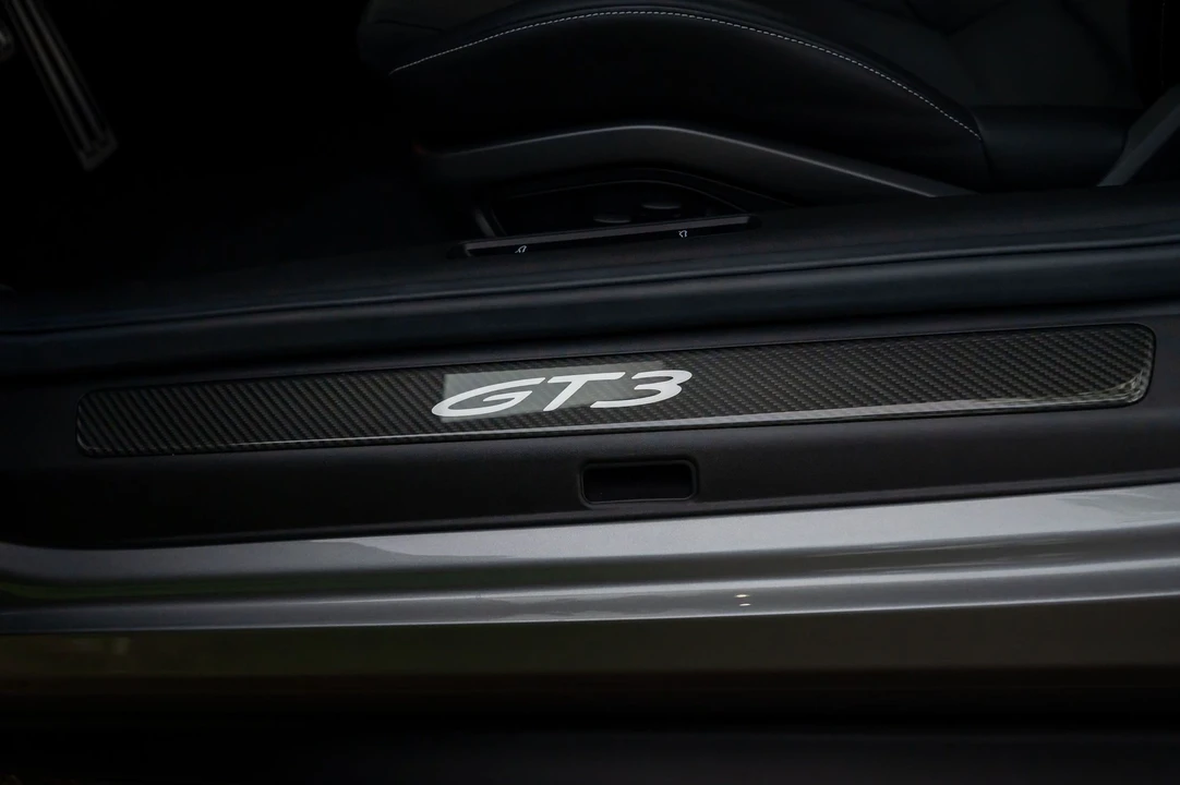 2024 Porsche 992 GT3 - Image 17 of 21
