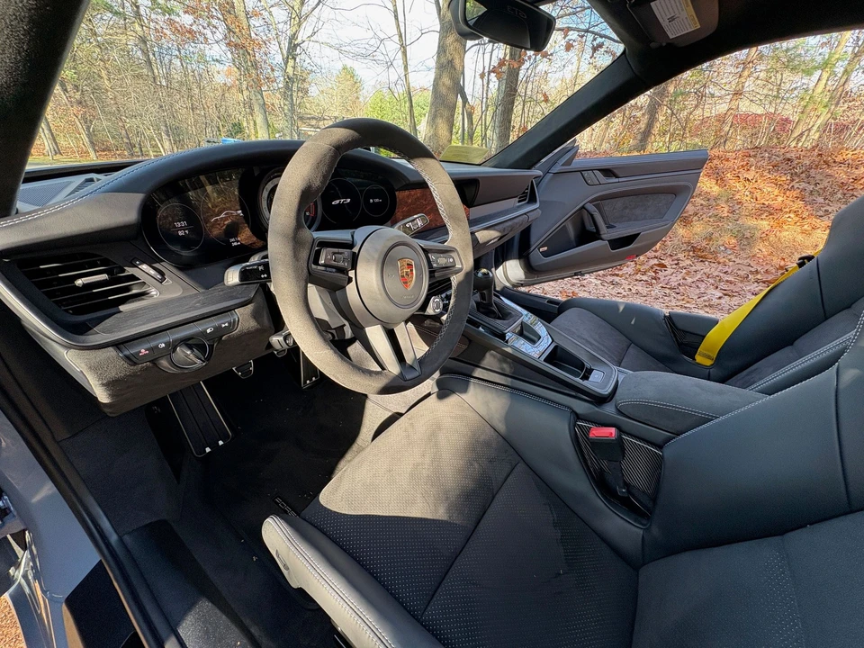 2024 Porsche 992 GT3 - Image 8 of 9