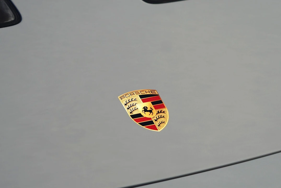 2024 Porsche 992 GT3 RS - Image 28 of 31