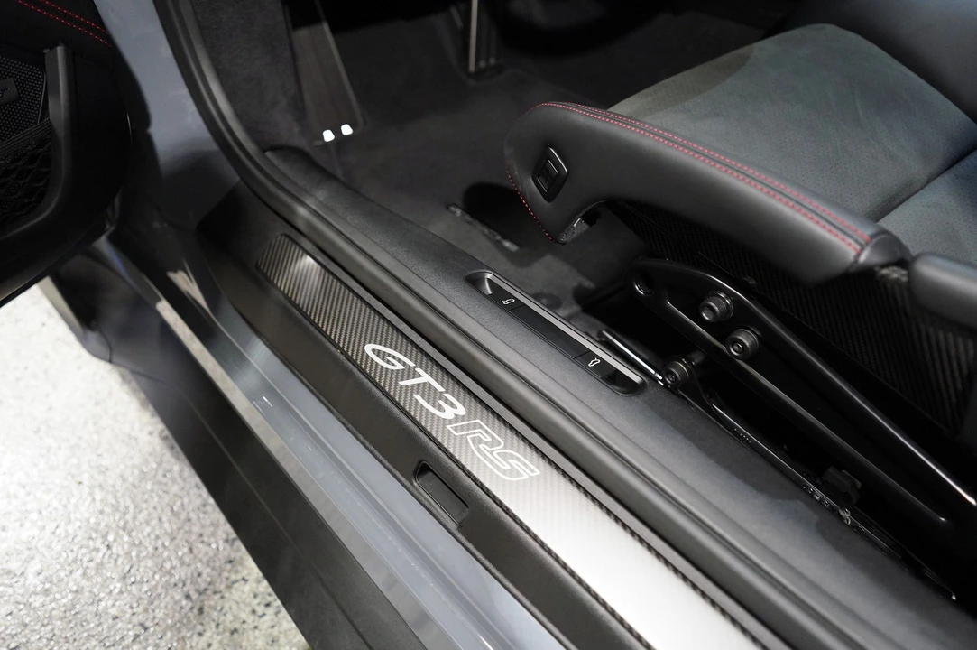 2024 Porsche 992 GT3 RS - Image 26 of 31