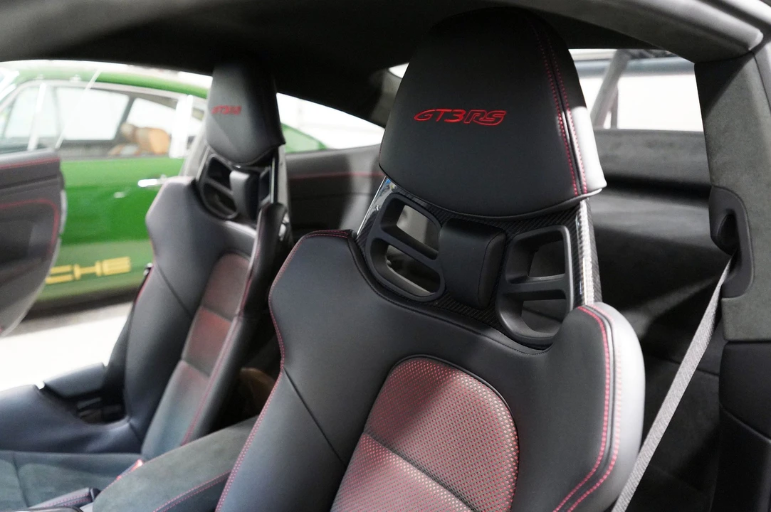 2024 Porsche 992 GT3 RS - Image 21 of 31