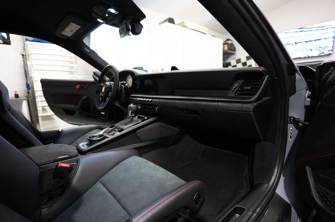 2024 Porsche 992 GT3 RS - Image 23 of 31