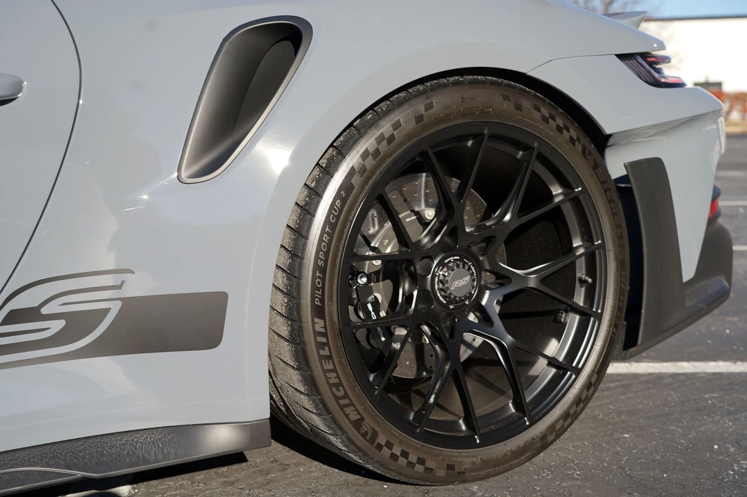2024 Porsche 992 GT3 RS - Image 15 of 31