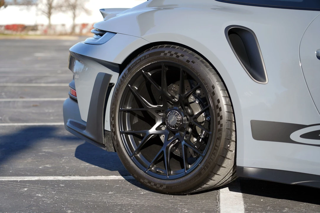 2024 Porsche 992 GT3 RS - Image 13 of 31