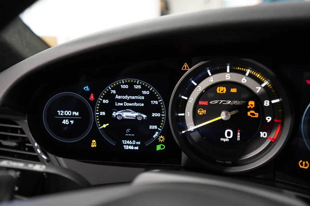 2024 Porsche 992 GT3 RS - Image 30 of 31