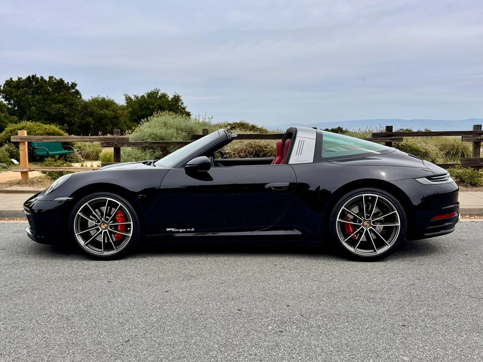 2024 Porsche 992 Targa 4 & 4S - Image 6 of 12