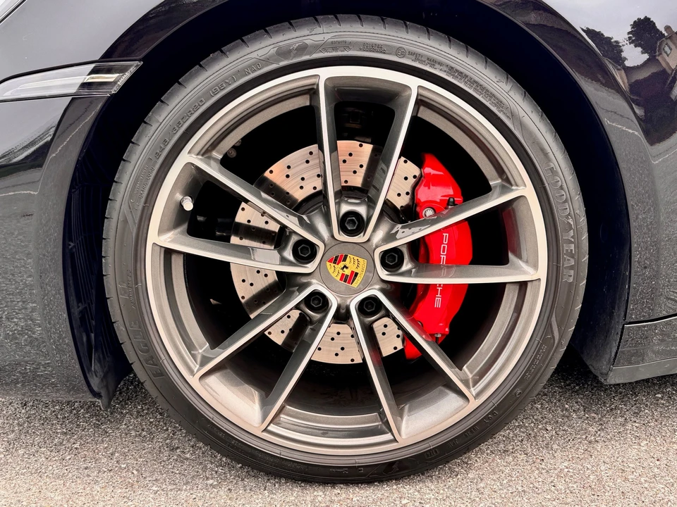 2024 Porsche 992 Targa 4 & 4S - Image 12 of 15