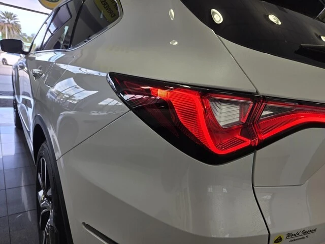 2024 Acura MDX 4th Gen - Image 17 of 21