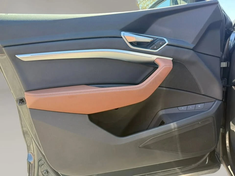 2024 Audi Q8 e-tron - Image 17 of 20