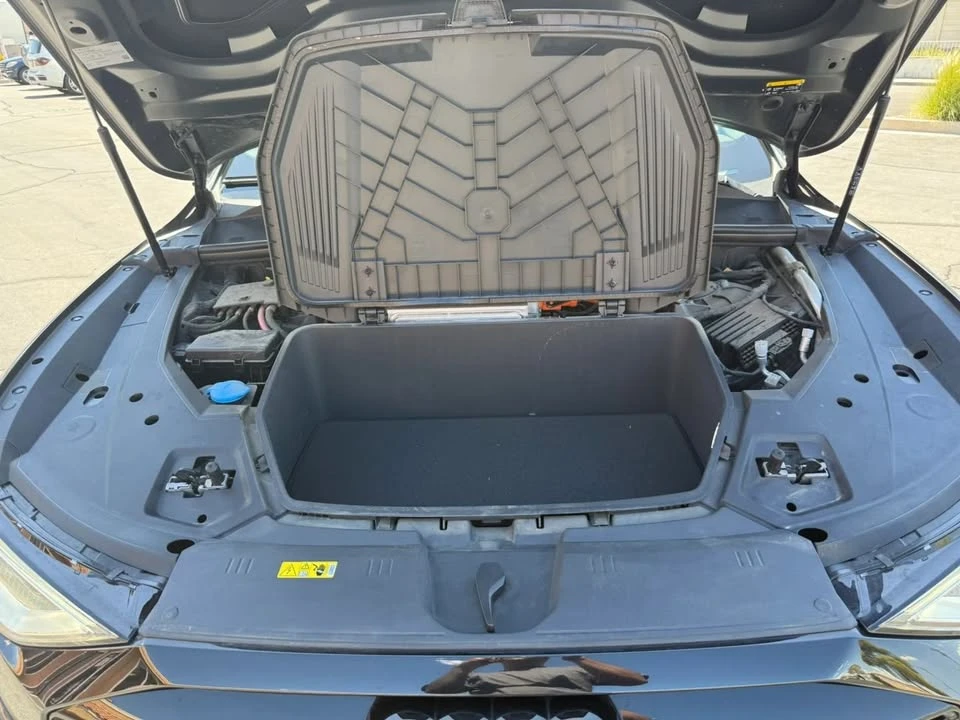 2024 Audi Q8 e-tron - Image 8 of 20