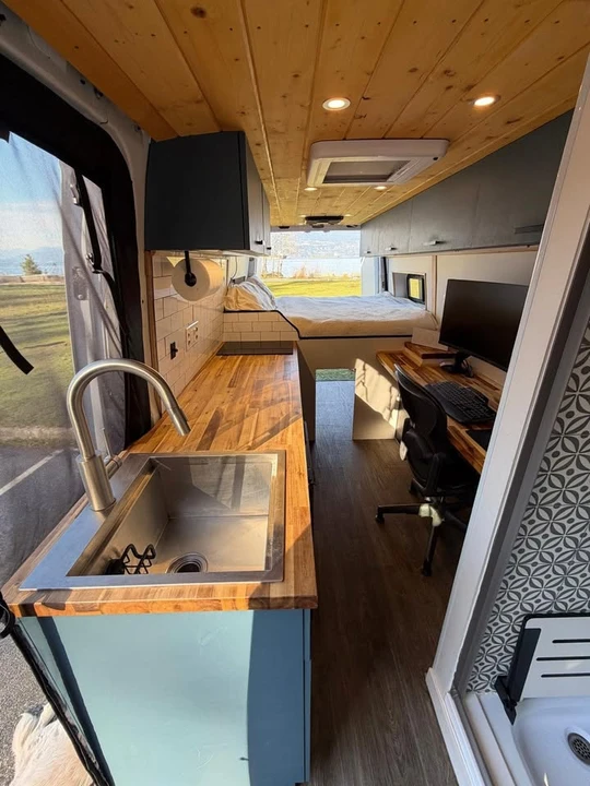 2024 Mercedes-Benz VS30 Sprinter - Image 2 of 20