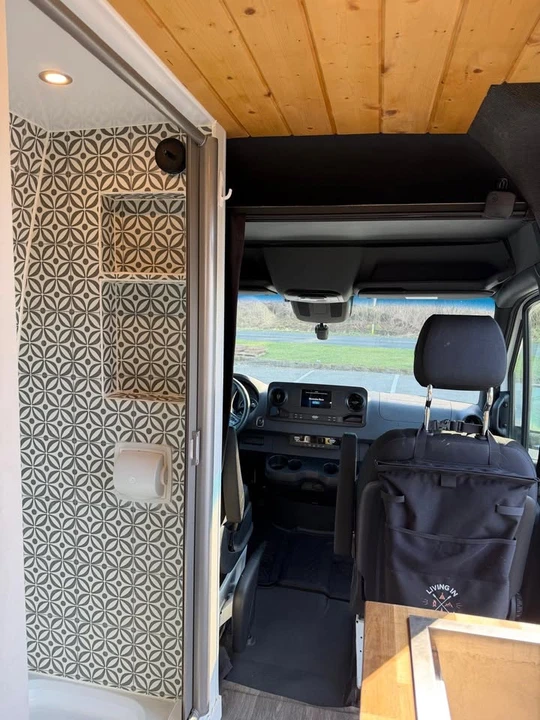 2024 Mercedes-Benz VS30 Sprinter - Image 7 of 20