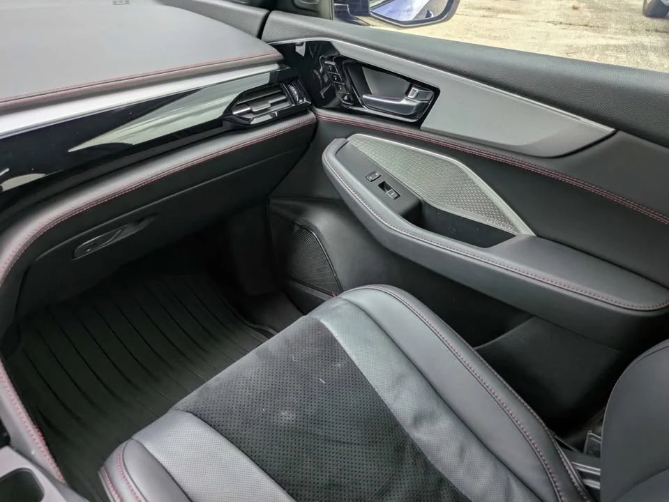 2024 Acura MDX 4th Gen - Image 11 of 16