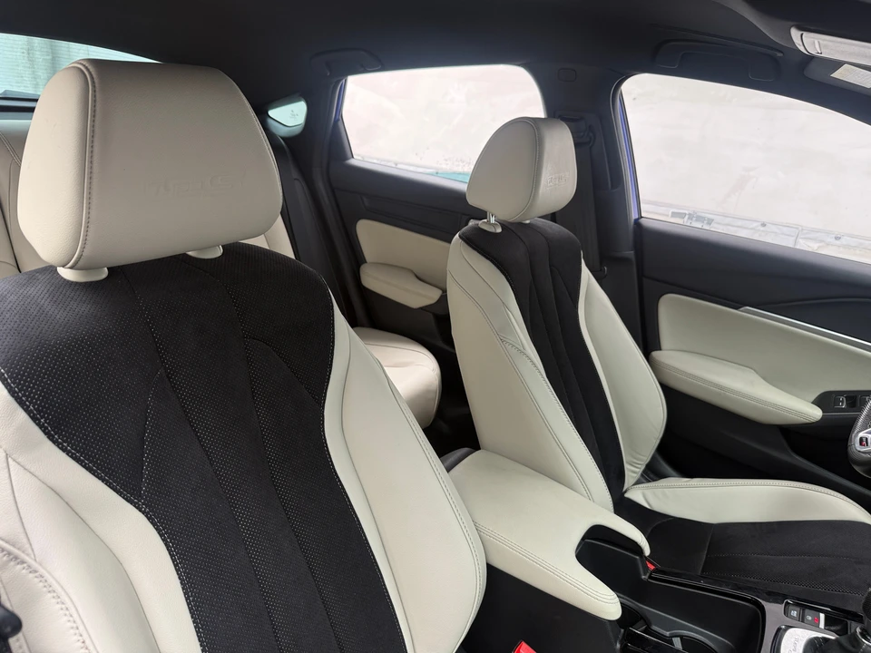 2024 Acura Integra Type S 5th Gen - Image 2 of 16