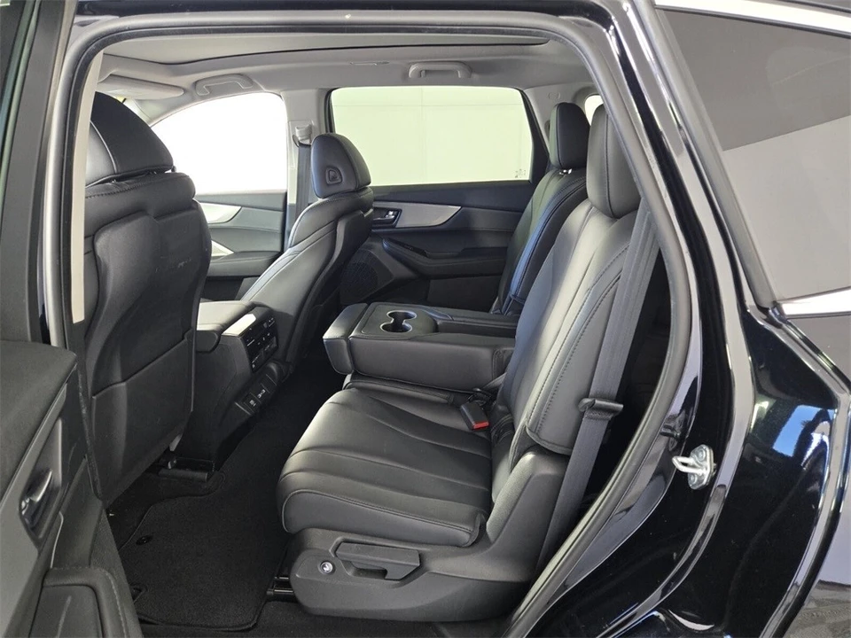 2024 Acura MDX 4th Gen - Image 8 of 21