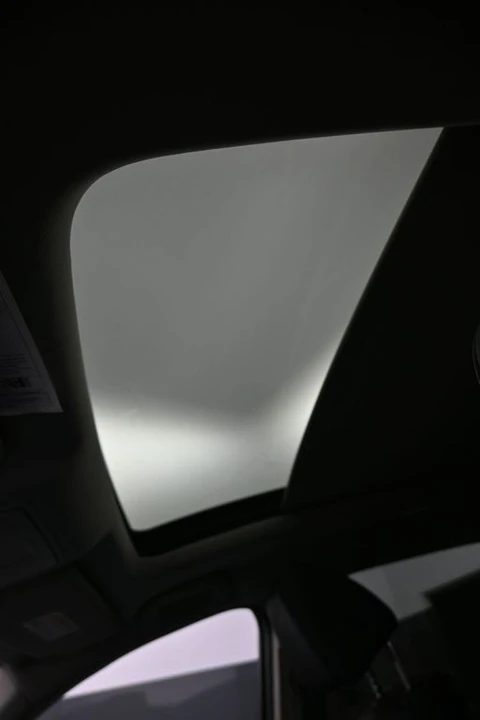 2024 Acura MDX 4th Gen - Image 18 of 21