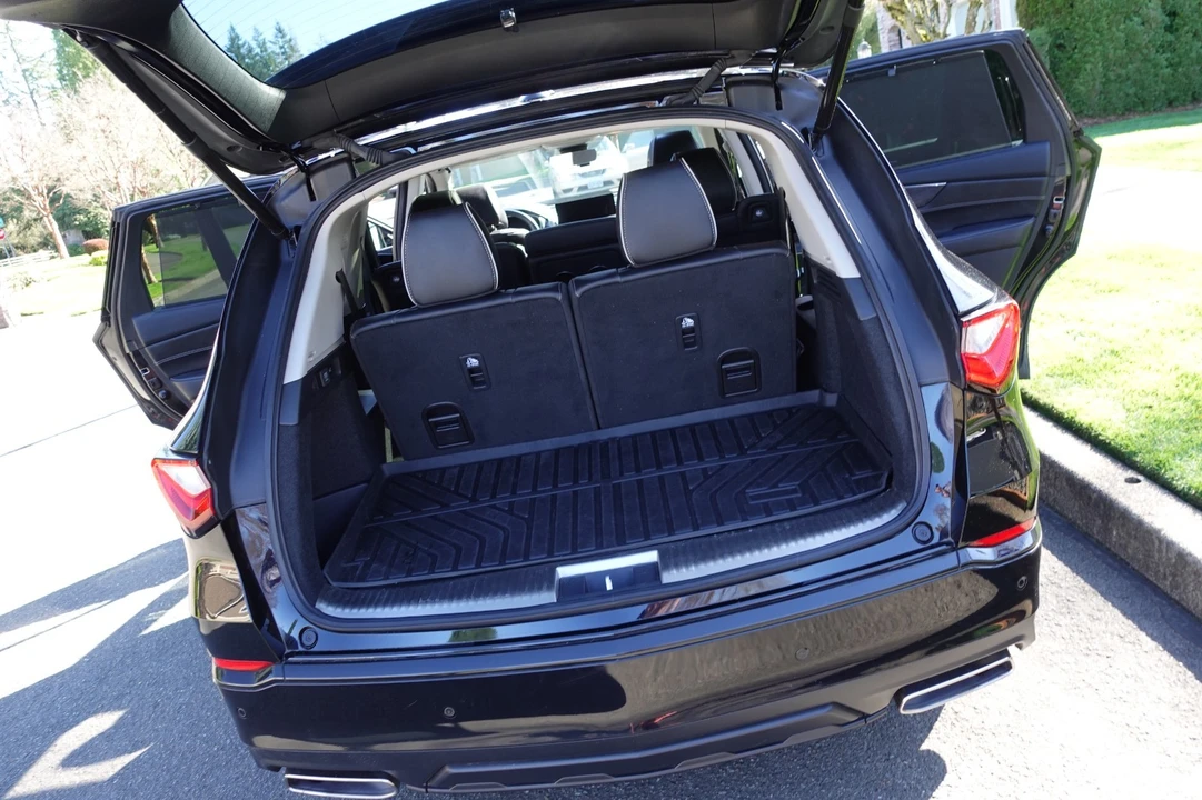 2024 Acura MDX 4th Gen - Image 12 of 21
