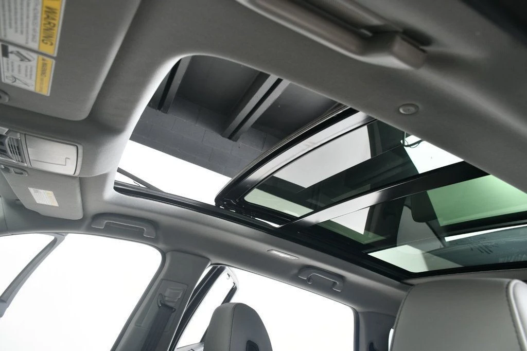 2024 Acura MDX 3rd Gen - Image 6 of 12
