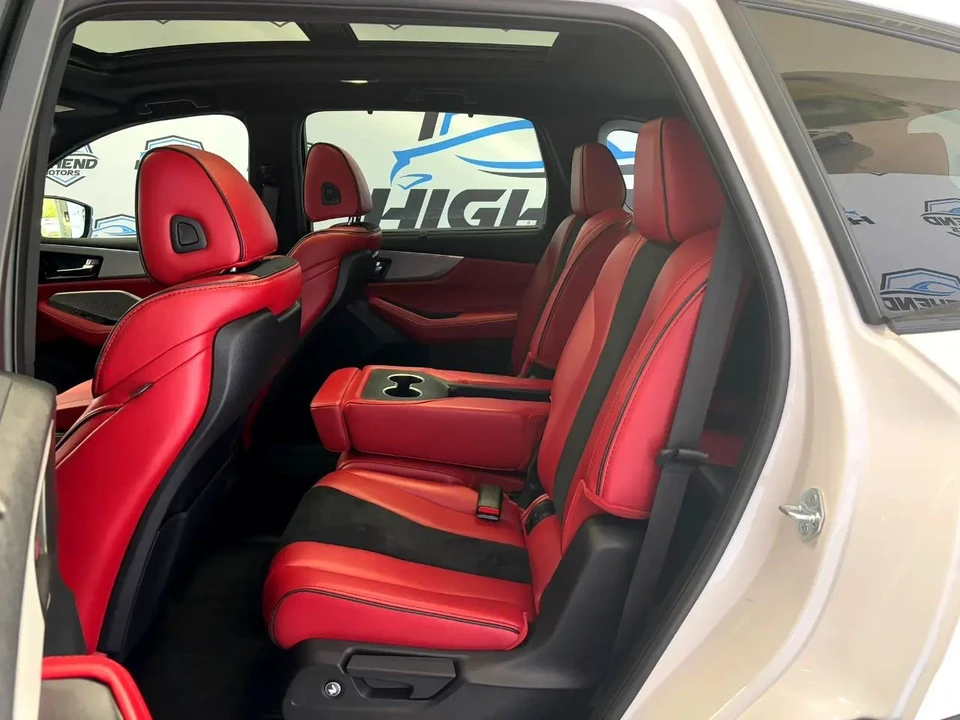 2024 Acura MDX 4th Gen - Image 14 of 21