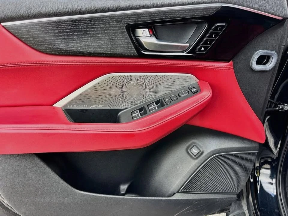 2024 Acura MDX 4th Gen - Image 18 of 20