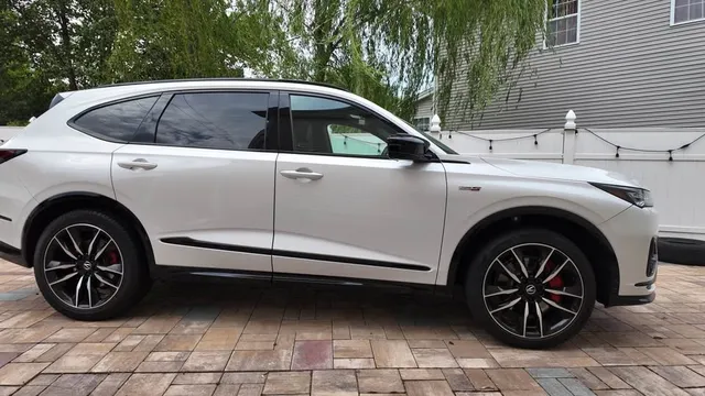 2024 Acura MDX 4th Gen - Image 2 of 16