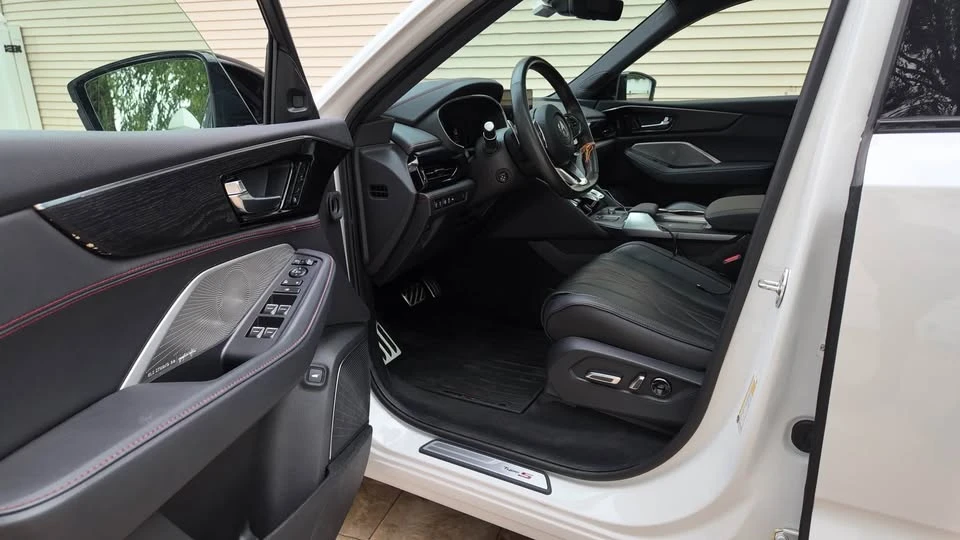 2024 Acura MDX 4th Gen - Image 8 of 16