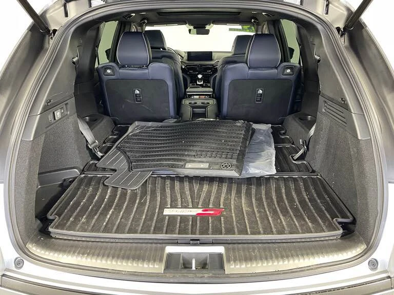 2024 Acura MDX 4th Gen - Image 8 of 9