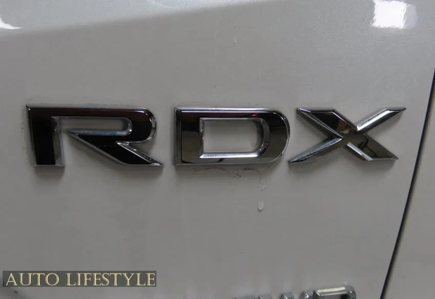 2024 Acura RDX 3rd Gen - Image 18 of 21