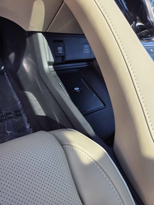 2024 Acura RDX 3rd Gen - Image 15 of 19