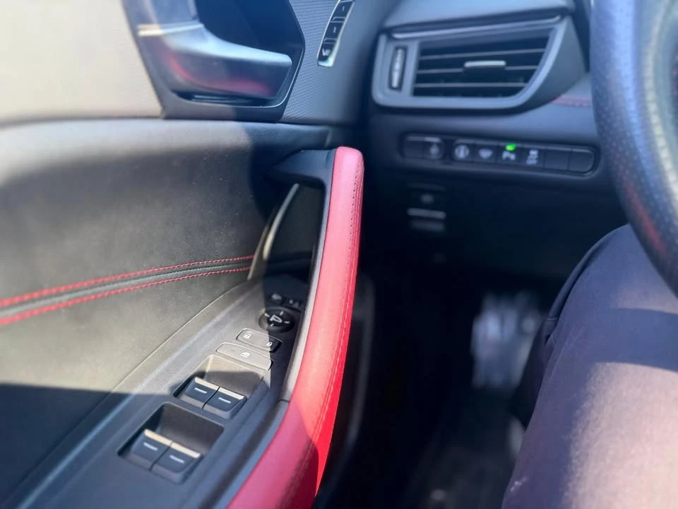 2024 Acura TLX 2nd Gen - Image 14 of 17