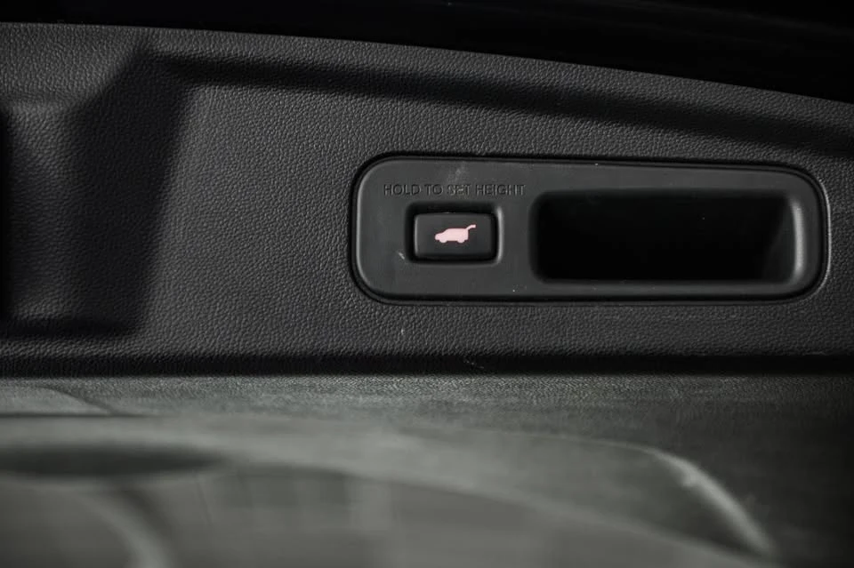 2024 Acura MDX 4th Gen - Image 13 of 20