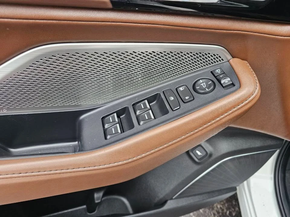 2024 Acura MDX 4th Gen - Image 16 of 20