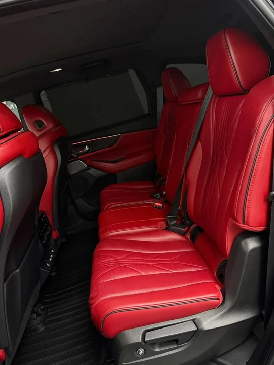 2024 Acura MDX 4th Gen - Image 12 of 15