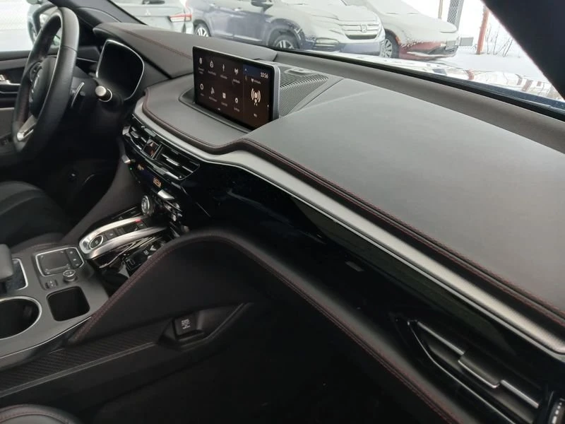 2024 Acura MDX 4th Gen - Image 17 of 20