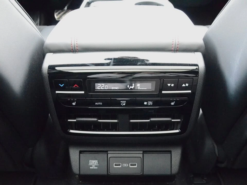 2024 Acura MDX 4th Gen - Image 11 of 18