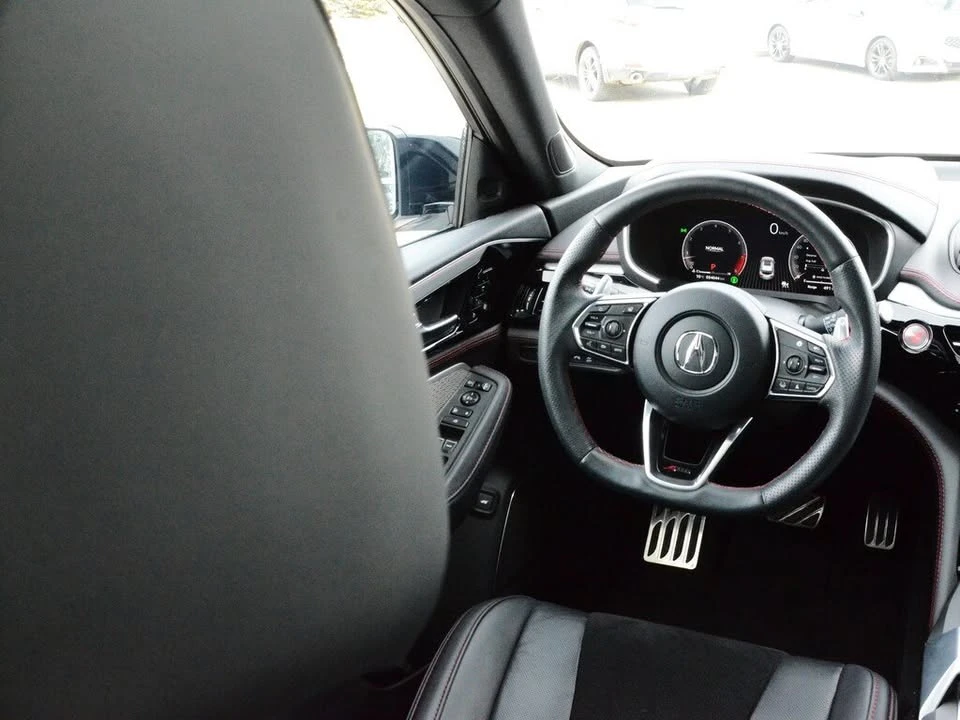 2024 Acura MDX 4th Gen - Image 10 of 18