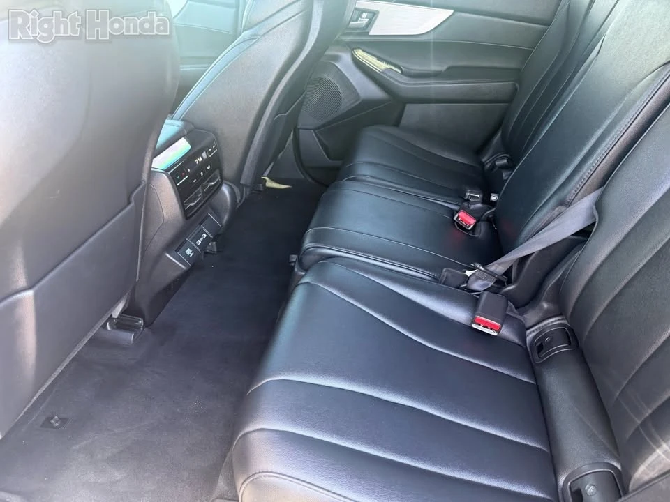 2024 Acura MDX 4th Gen - Image 9 of 13