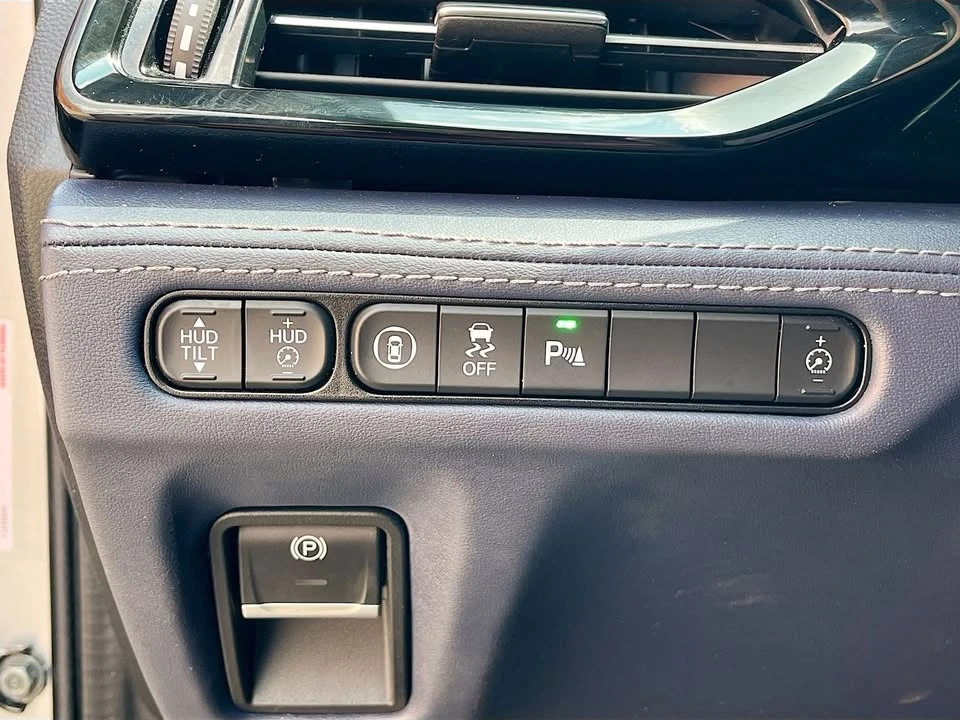 2024 Acura MDX 4th Gen - Image 10 of 20