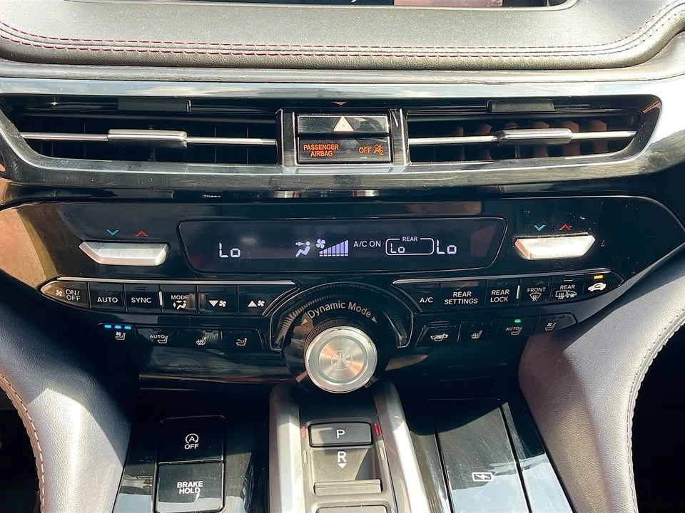 2024 Acura MDX 4th Gen - Image 16 of 18