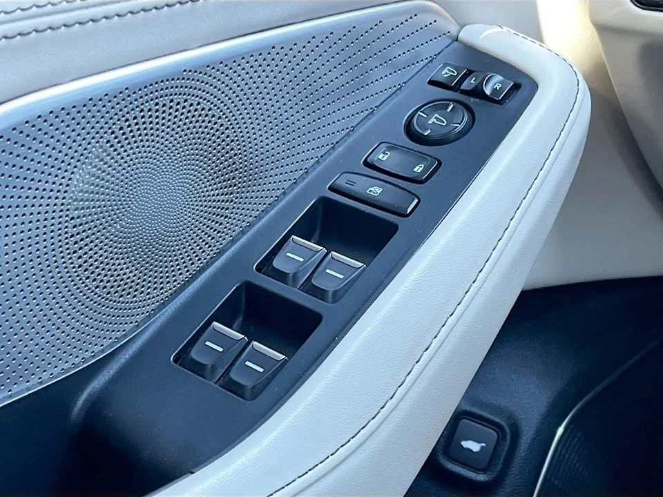 2024 Acura MDX 4th Gen - Image 18 of 20