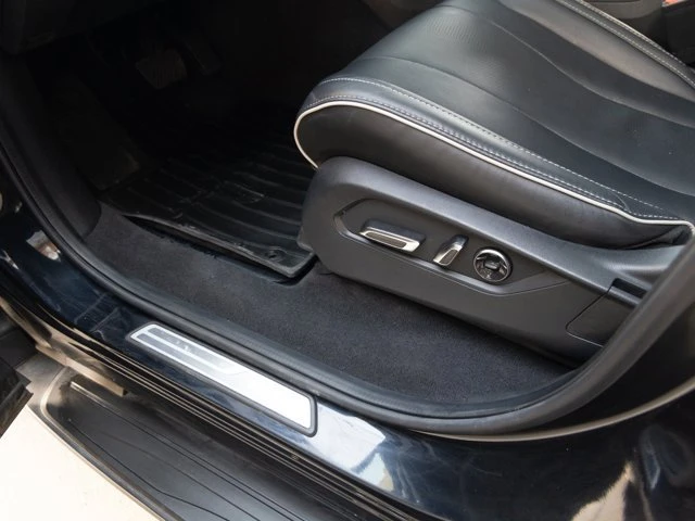 2024 Acura MDX 4th Gen - Image 11 of 20