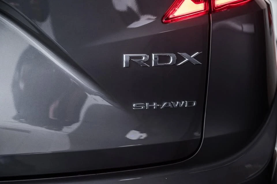 2024 Acura RDX 3rd Gen - Image 10 of 19