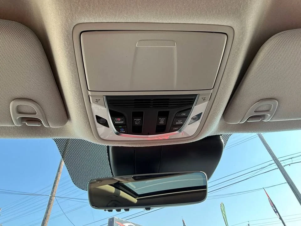 2024 Acura RDX 3rd Gen - Image 15 of 20