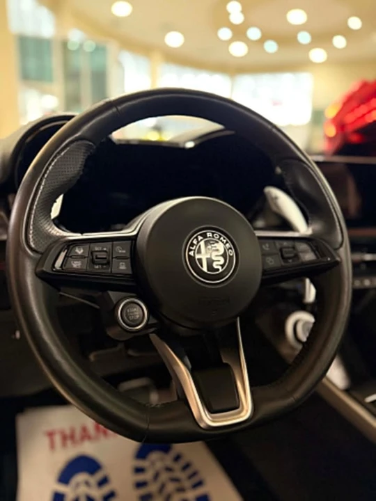 2024 Alfa Romeo Tonale - Image 2 of 20